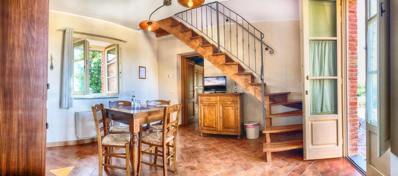 Casale Cardini Guest House Foiano Della Chiana Eksteriør bilde